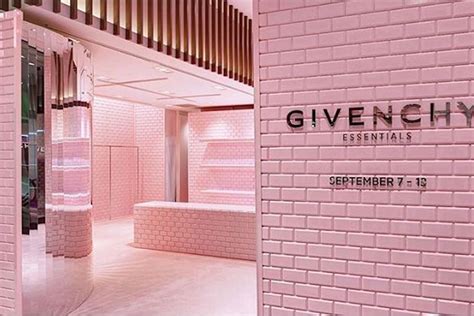 givenchy 新宿|Tokyo — ISETAN SHINJUKU .